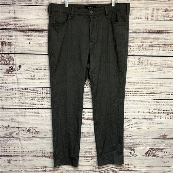 34 Heritage Men’s Pant Charisma Comfort-Rise Classic Fit 40x32 Herringbone Gray - Picture 1 of 13